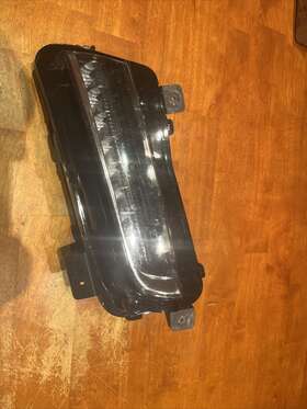 116-03577R CADILLAC Passenger Corner Light Fog Driving Bumper