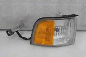116-58237R ACURA Right Passenger Turn Signal Light Lamp
