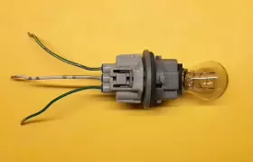 9006981003 TOYOTA Corner Light Lamp Front Turn Signal Bulb