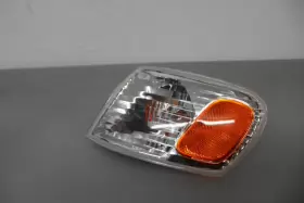 TO2530137C TOYOTA Front Left Turn Signal Light Corolla #2