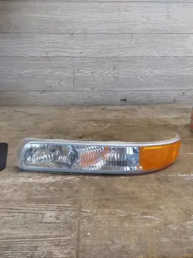 R1-GM166-U000-L CHEVY Turn Signal Left Driver Suburban Tahoe