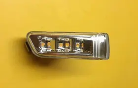 4E0-949-127 AUDI Front Fender Repeater Turn Signal Light Lamp #2