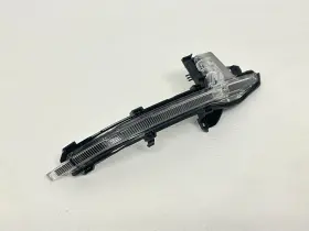 4N1949102 AUDI Tron Front Right Mirror Turn Signal Indicator