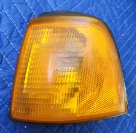 8A0-953-049 AUDI Lh Left Drive Turn Signal Light Bosch Park