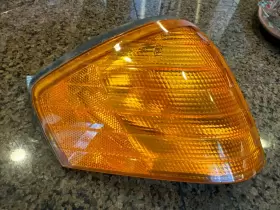 1305231913 AUTOMOTIVE LIGHTING Right Headlight Turn Signal