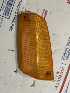 1360093 BMW Left Driver Turn Signal Corner Light Lense E21 1360093 BMW Left Driver Turn Signal Corner Light Lense E21
