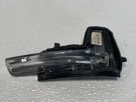 31385686 BMW Front Right Passenger Mirror Turn Signal Light