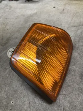 1305232035 BOSCH Turn Signal Indicator Euro Right W201