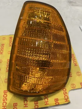 1305233021 BOSCH Benz Left Turn Signal Lens W123 Mercedes