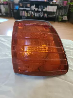 1305233030 BOSCH Right Turn Signal Parking Lamp W116 280SE