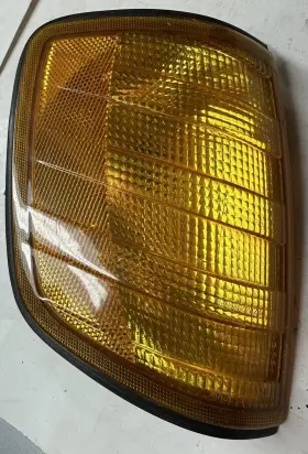 MB2521104 BOSCH Benz Turn Signal Light Right Passenger Park MB2521104 BOSCH Benz Turn Signal Light Right Passenger Park
