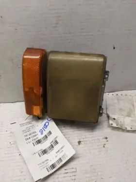Cad-std CADILLAC Driver Corner Light Cornering Fleetwood Rwd