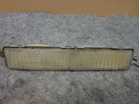 Cadillac 116-02153l Driver Corner/park Light Side Marker Bumper Mounted Fits 86-91 Eldorado 291088
