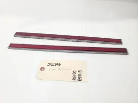 116.GM6Q89 CADILLAC Brougham Rear Trunk Reflectors