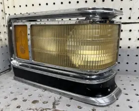 1605271 CADILLAC Rh Passenger Corner Parking Light Lamp