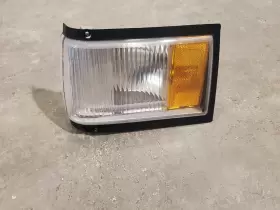 16507231 CADILLAC Fleetwood Lh Turn Signal Corner Light Fwd