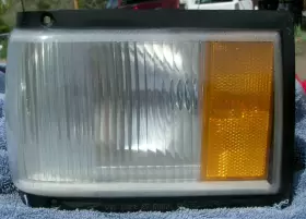 16507233 CADILLAC Fleetwood Lh Corner Marker Turn Signal