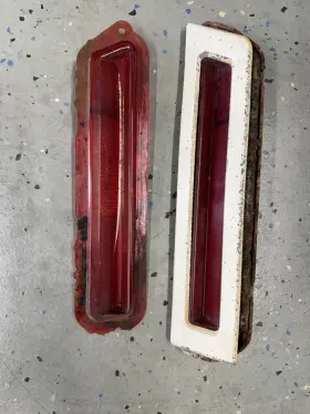082725V-2025-0021 CHEVROLET Lower Rear Quarter Marker Lights