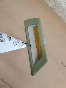 116-00200 CHEVROLET Corner Light Lamp Turn Signal Park