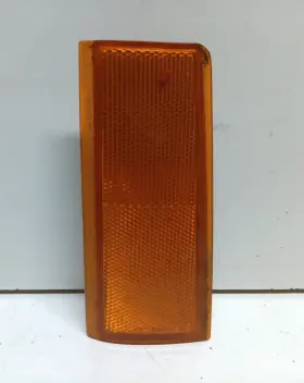 116-03498 CHEVROLET Left Lamp Turn Signal Light 1500 Park 116-03498 CHEVROLET Left Lamp Turn Signal Light 1500 Park