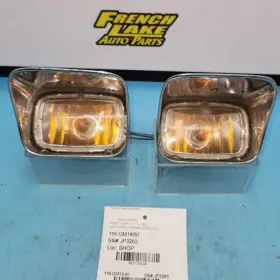 116.GM1K80 CHEVROLET Left Right Corner Light Camaro Park