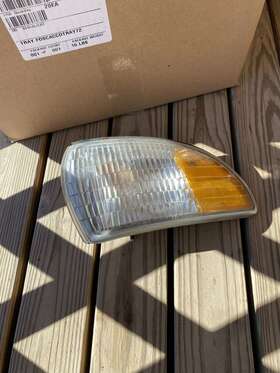 16512077 CHEVROLET Corner Turn Signal Light Lh Left Chevy