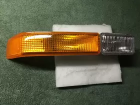16524260A CHEVROLET Right Front Turn Signal Driving Light S10