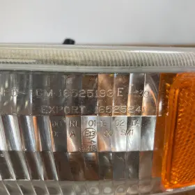 16525193 CHEVROLET Left Driver Turn Signal Parking Light Lamp #2