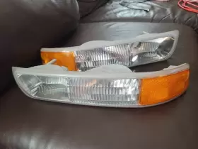 16525194 CHEVROLET Left Right Turn Signal Marker Light Lens #2