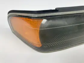 16532588 CHEVROLET Front Right Turn Signal Lamp Light Park #3