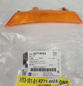42716024 CHEVROLET Front Turn Signal Marker Light Rt Chevy Gm