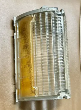 5963988 CHEVROLET Right Front Turn Signal Parking Light Lens #2