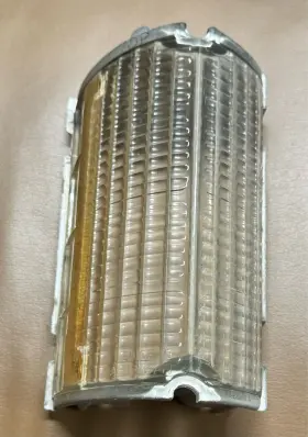 5963988 CHEVROLET Right Front Turn Signal Parking Light Lens