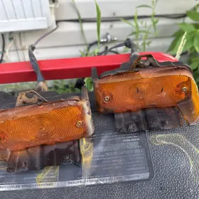 B-108 CHEVROLET Front Bumper Parking Lights Turn Signals