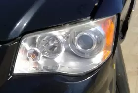 114-01113L CHRYSLER Driver Headlight Xenon Hid Bezel Town #2