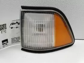 116-01017AL CHRYSLER Driver Corner Light Lamp Turn Signal