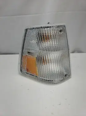 Cibie Cvv2631 Volvo 240 /260 From Park Turn Signal Light Passenger Side Rh Oem