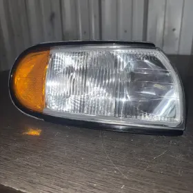 315-1517R-US DEPO Right Corner Light Passenger Villager Quest