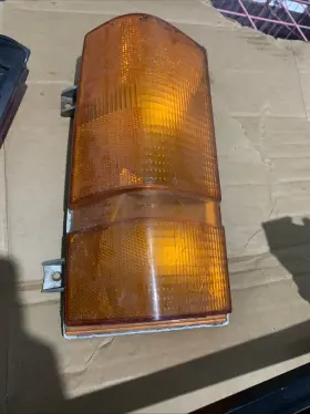 4174892 DODGE Right Turn Signal Caravan