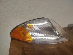CS065-U000R DODGE Passenger Corner Light Intrepid