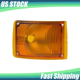 OUT1AA260127DOR3005A DORMAN Front Marker Light Passenger