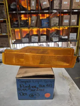 GM138-U000R EAGLE EYE Sunfire Signal Light Bumper Right
