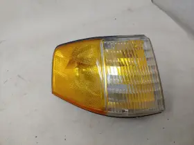 116-00788R FORD Passenger Corner Light Lamp Turn Signal Tempo