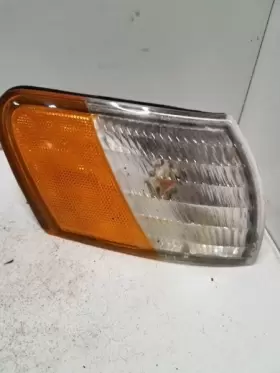 116-01019R FORD Passenger Corner Light Lamp Turn Signal Park
