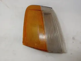 116-03058R FORD Right Passinger Turn Signal Corner Light Lamp