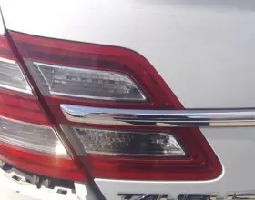 166-02445L FORD Driver Lh Tail Light Lamp Police Lid Mount