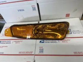 4R33-13200-A FORD Rh Passenger Turn Signal Parking Light #3