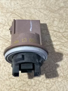 8A8A-13411-AA FORD Turn Signal Lamp Socket Bulb Edge #2