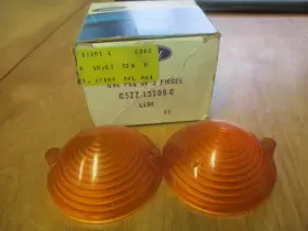 C5ZZ-132OB-C FORD Turn Signal Parking Light Lamp Lens Gt