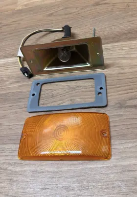 C9TZ-13201-B FORD Amber Parking Lamp Front F100